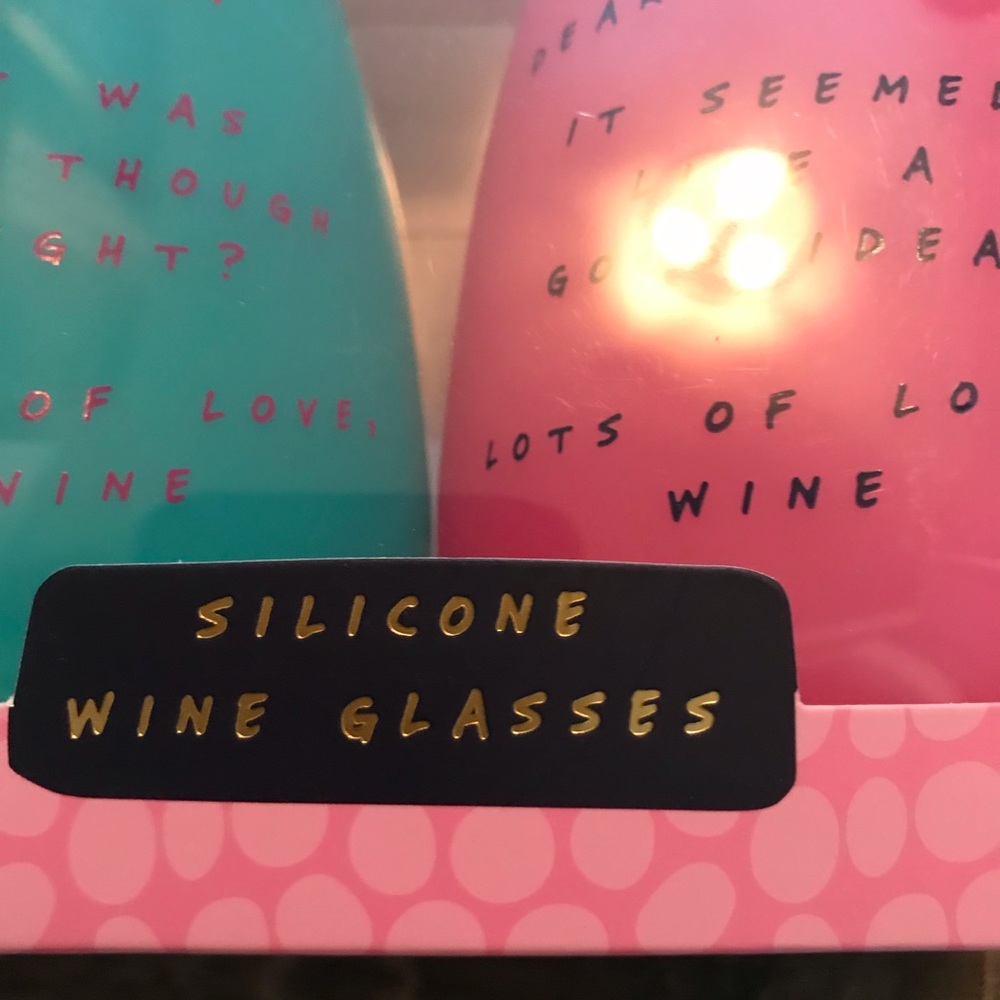 Set of 2 Silicone Wine Glasses NIB - Picture 2 of 6